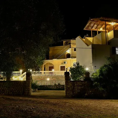 بيت ضيافة Corfu With Big Parking Area *